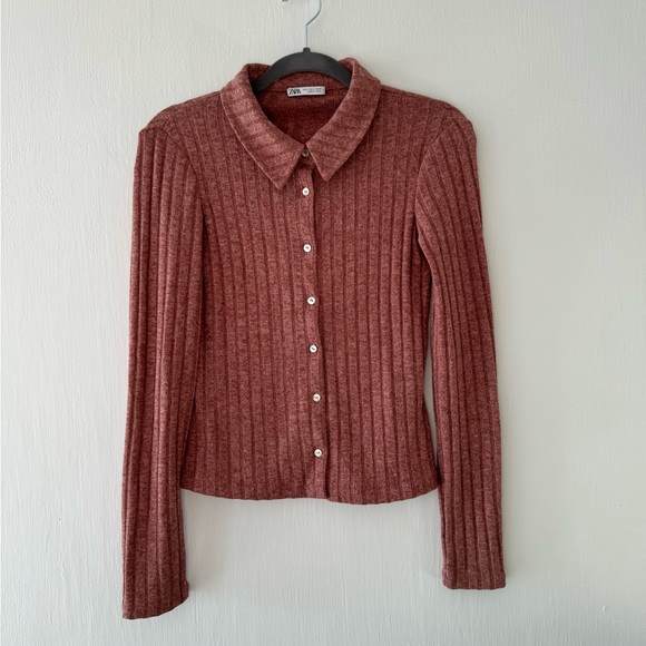 Zara Sweaters - Zara ribbed knit faded red collared button up cardigan sweater